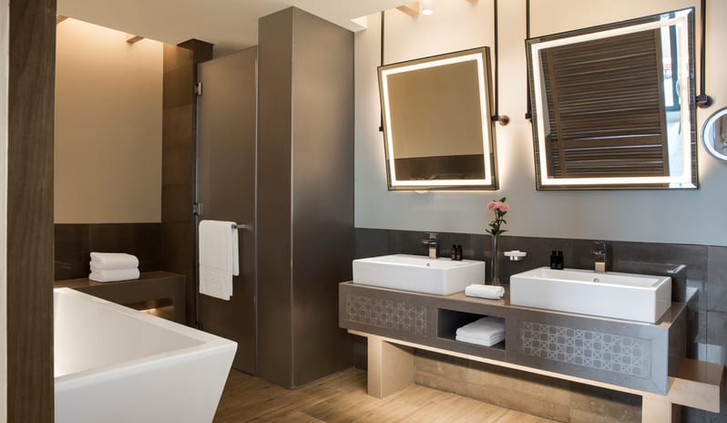 Terrace Suite Master Bathroom